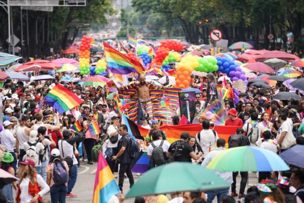 Fotos | ¡Histórico! 800 mil personas participan en Marcha LGBTQ+ en la CDMX
