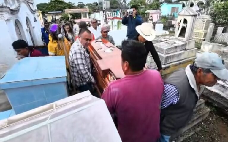 familia-periodista-tren-oaxaca-28012026.jpg