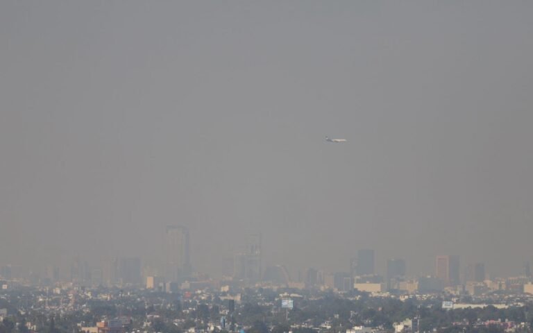 activan-contingencia-ambiental-valle-mexico-ozono-autos-no-circulan-12022026.jpg