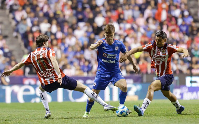cruz-azul-chivas-guadalajara-efe-1-22022026.jpg