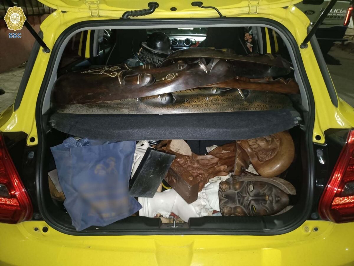 2-Tras-robo-a-casa-habitacion-policias-detienen-a-un-sujeto-y-recuperan-piezas-de-arte-valuado-en-me.jpeg