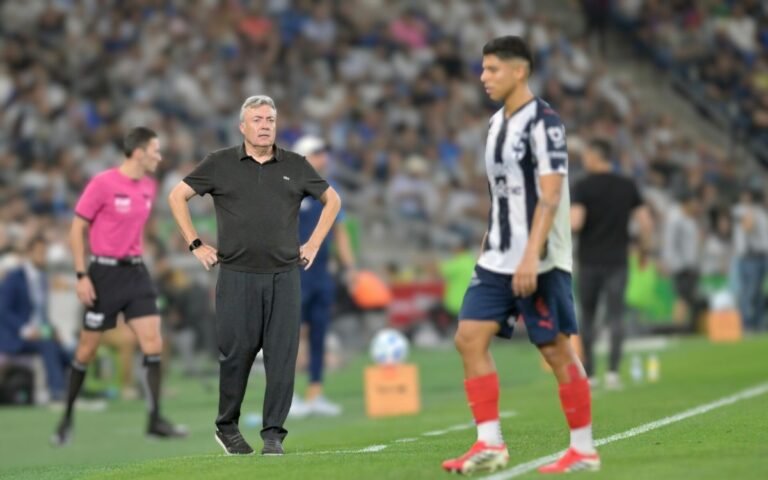 Domenec-Torrent-rayados-020326.jpg