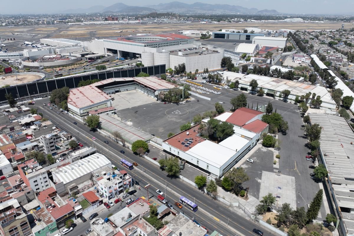 aeropuerto-ciudad-mexico-aicm-estacionamiento-terminal-2-congestionamiento-270326.jpg
