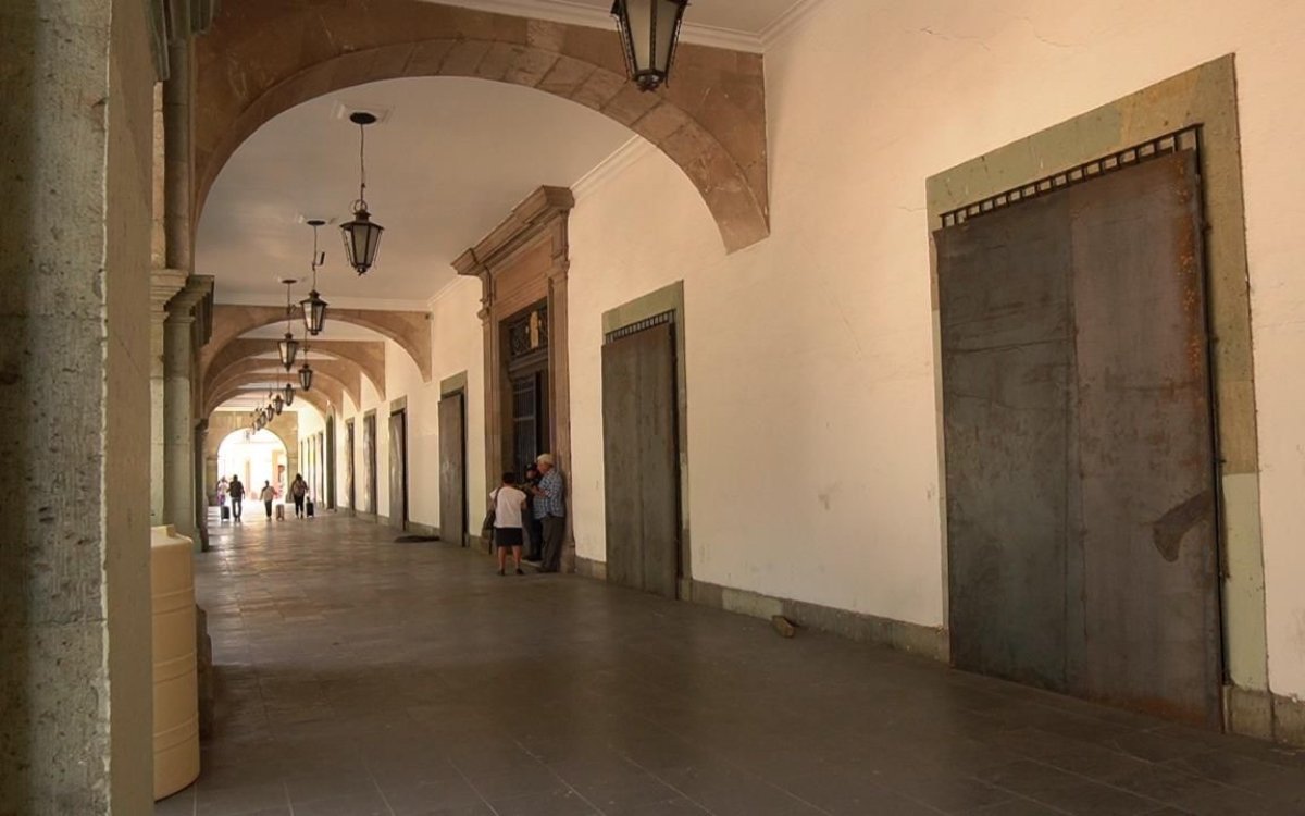 blindan-edificios-gobierno-comercios-cuernavaca-morelos-8m-dia-internacional-mujer-07032026.jpg