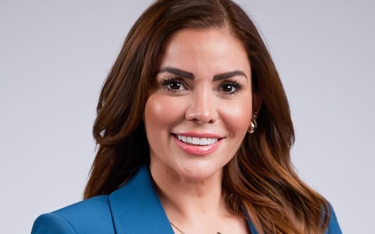 detienen-karina-barron-perales-secretaria-monterrey-cohecho-falsificacion-declaraciones-01032026.jpg