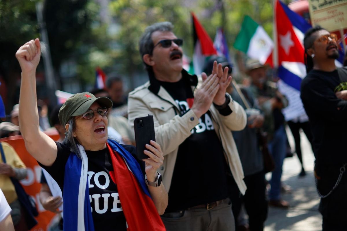 mexico-protesta-apoyo-cuba-220326-1.jpg