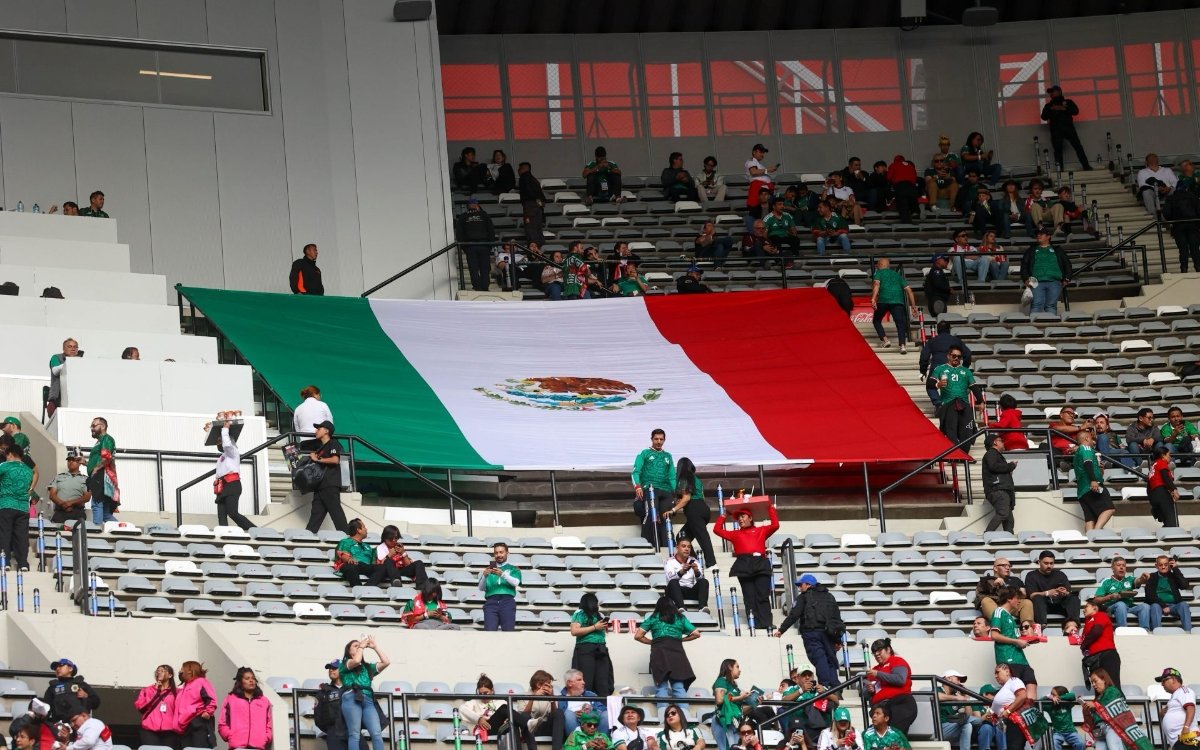 muere-aficionado-palcos-segundo-piso-estadio-azteca-ebrio-ebridad-28032026.jpg