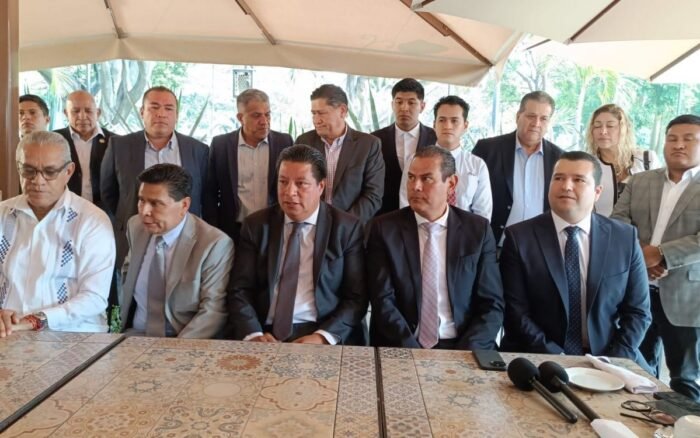 Abogado denuncia “montaje” de policía en Morelos; acusa que le sembraron arma y droga
