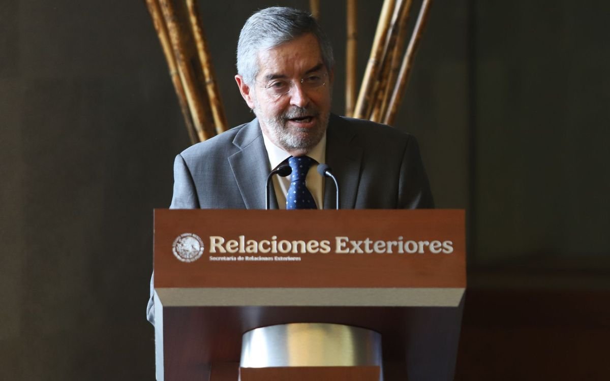 canciller-juan-ramon-de-la-fuente-deja-sre.jpg