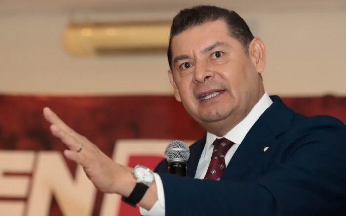 Sheinbaum enfrenta reclamos en Puebla por recicladora; reprocha protestas y ofrece diálogo