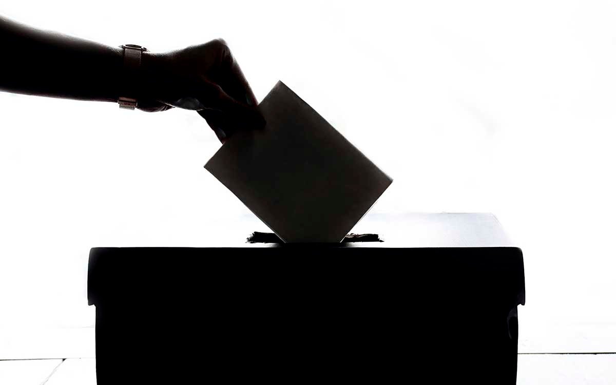 Aristegui en Vivo: ¿Anular elecciones por injerencia extranjera?; decomisan metanfetamina en Sinaloa; México-EU.UU