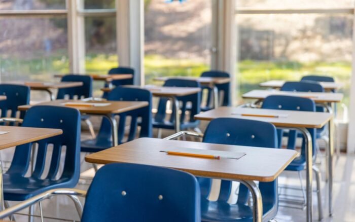 Bloqueos obligan clases virtuales en Colima