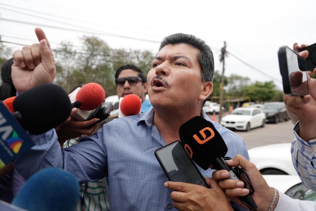 Exjefe de la Policía de Investigación de Sinaloa reaparece y rechaza entrega a EE.UU.