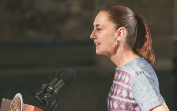 ‘La presidenta está fuerte y sólida’: Sheinbaum; niega estar entre la espada y la pared
