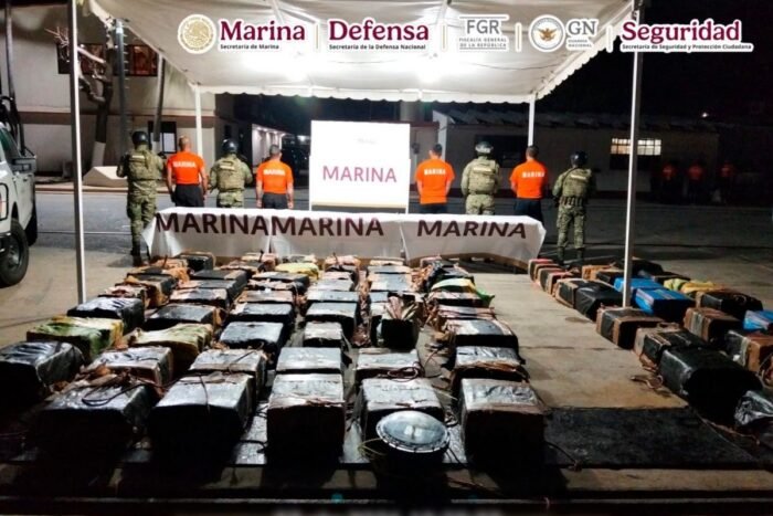 Marina interceptan más de dos toneladas de cocaína en el Pacífico | Video