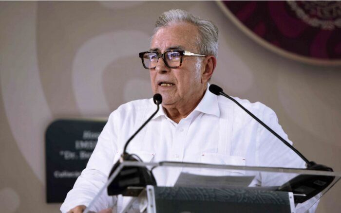 Senador del PAN anuncia punto de acuerdo para extraditar a Rocha Moya y eliminar a Morena como partido