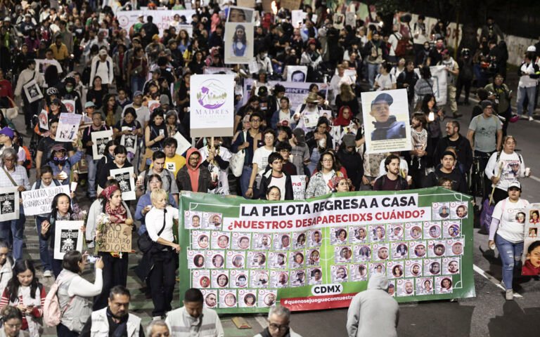 Aristegui en Vivo: México inaugura Mundial entre protestas; CNTE mantendrá movilizaciones; bloquean marcha de buscadoras (11/06/2026)