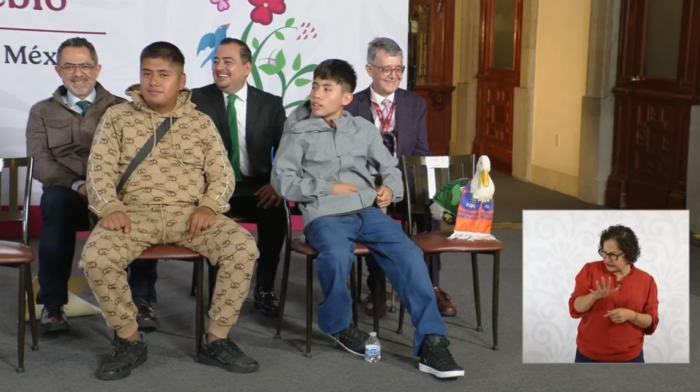 La Mañanera de Sheinbaum | ‘Merlín’ el pato viral fue recibido por la presidenta