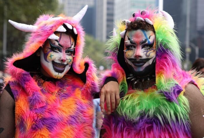 Marcha del Orgullo en México encauza la atención del Mundial hacia la igualdad y la paz
