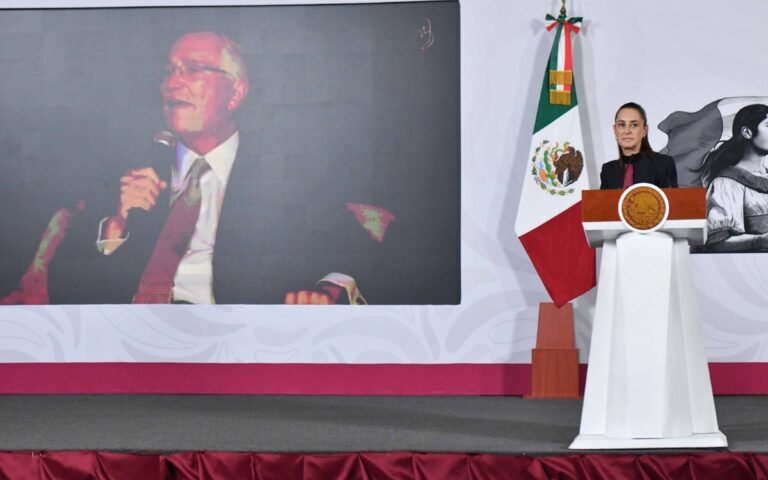 Salinas Pliego llega a la inauguración del Mundial 2026; aficionados le gritan ‘presidente’