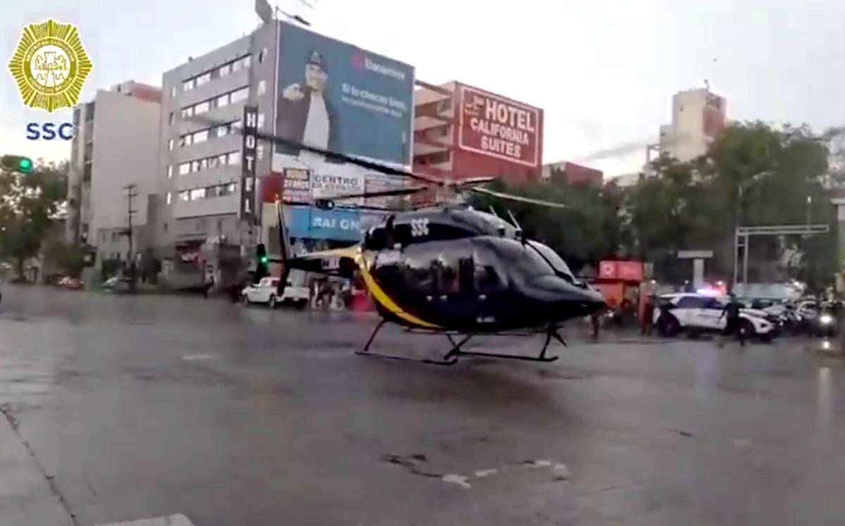 Video | Helicóptero de la SSC aterriza en plena avenida para entregar hígado que sería trasplantado