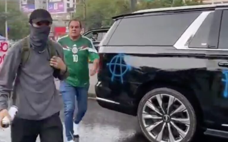 Cuauhtémoc Blanco es increpado; manifestantes le gritan ‘asesino’ y pintan su camioneta