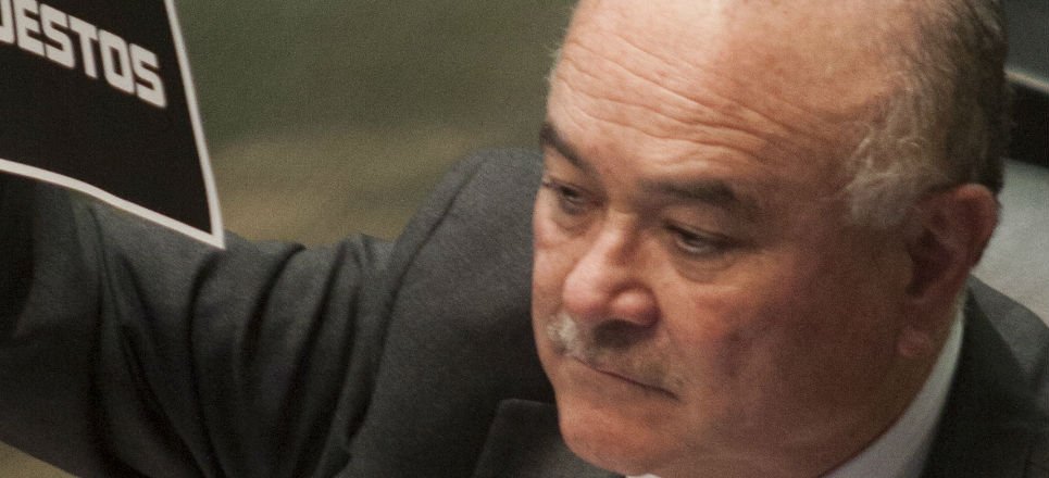 FGR acusa a Ruffo Appel de traficar combustible por 4 mil mdp