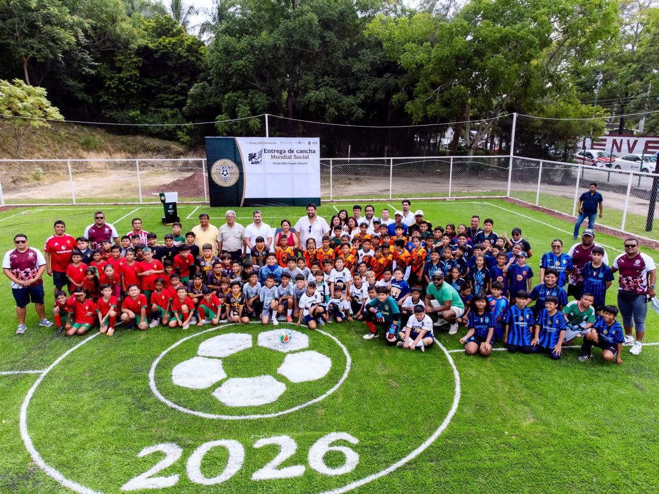 Se inaugura nueva cancha de fútbol 5 gracias a gestión ante el Gobierno Federal – Foto 2