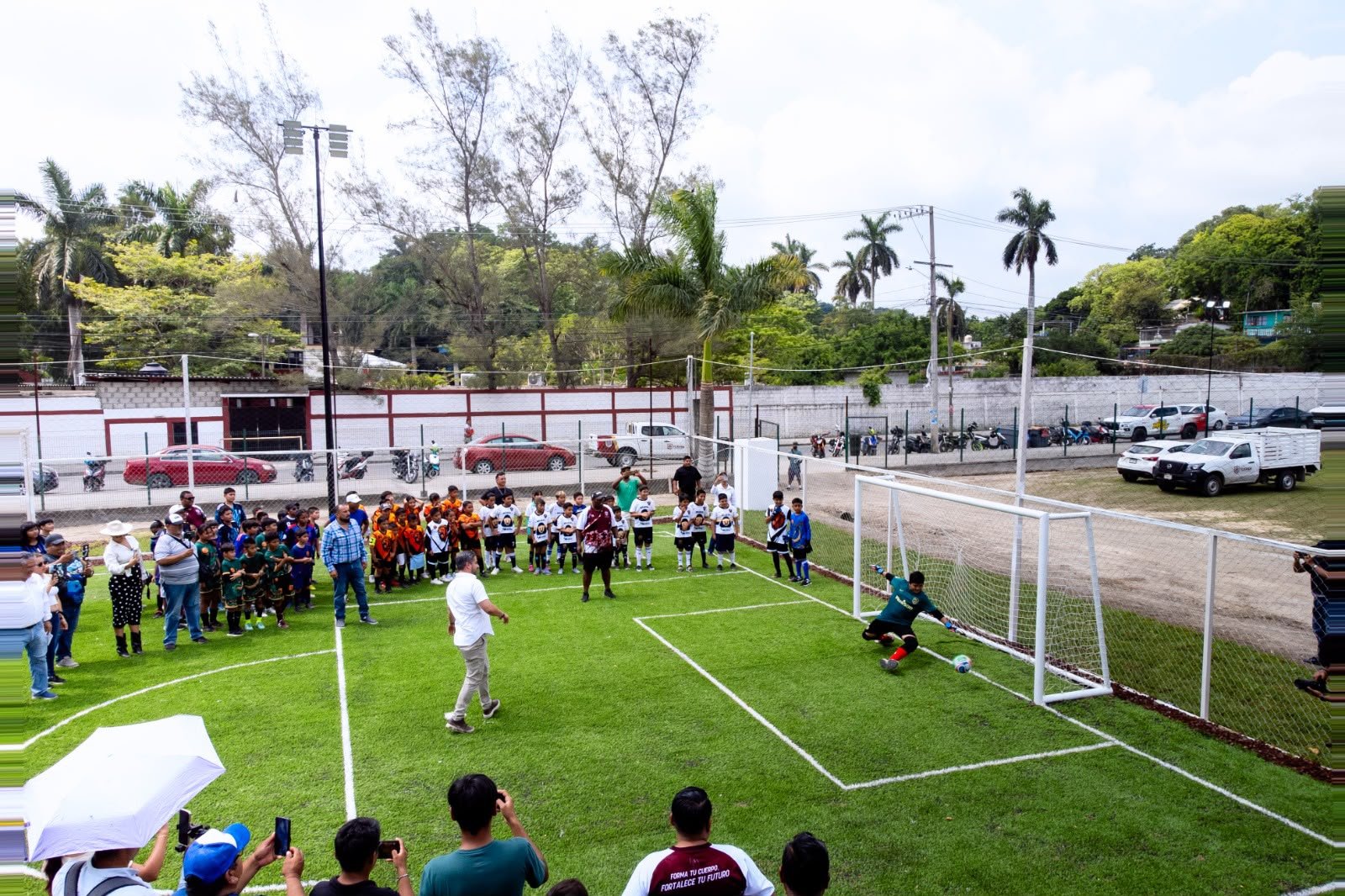 Se inaugura nueva cancha de fútbol 5 gracias a gestión ante el Gobierno Federal – Foto 3