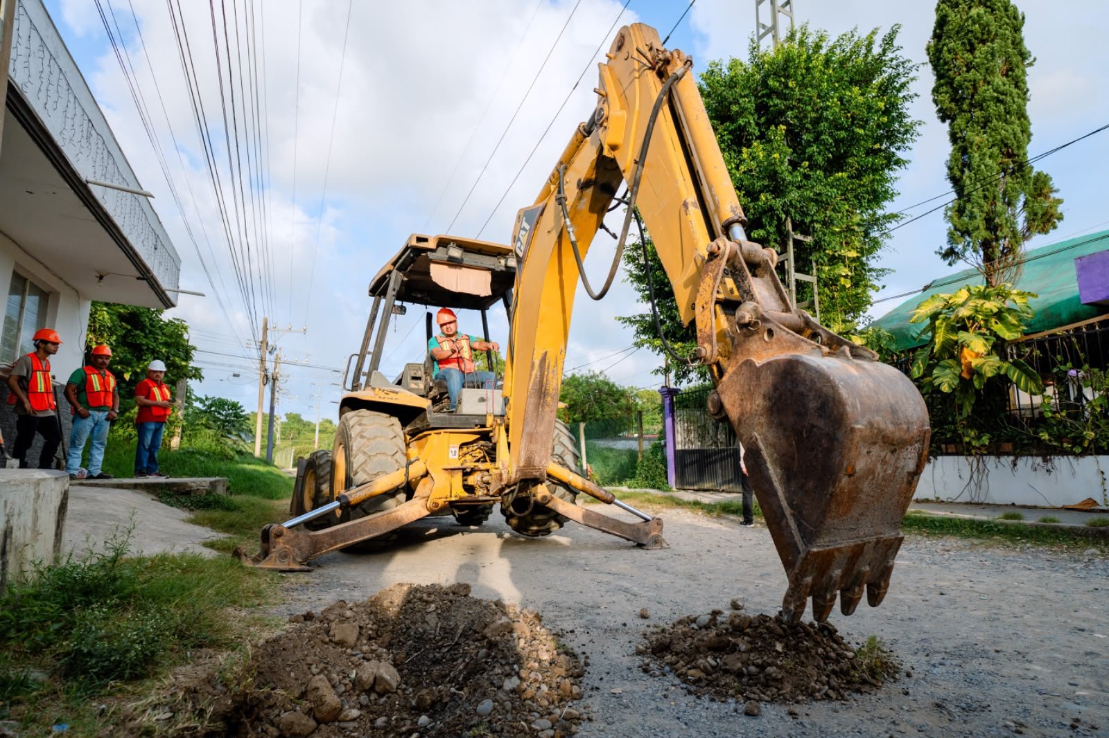 Gobierno de Tuxpan inicia pavimentación de calles en Santiago de la Peña – Foto 4