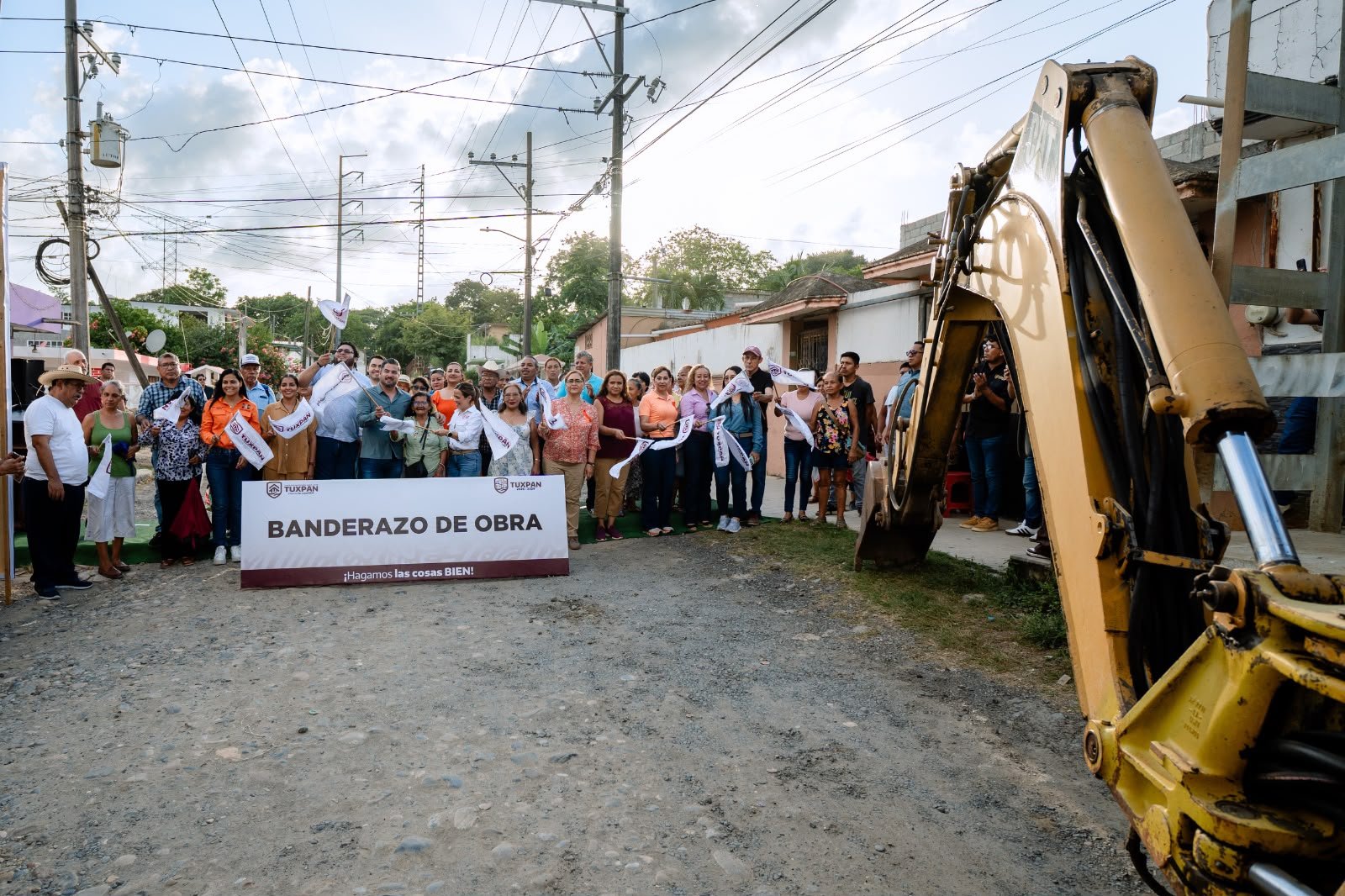 Gobierno de Tuxpan inicia pavimentación de calles en Santiago de la Peña – Foto 2