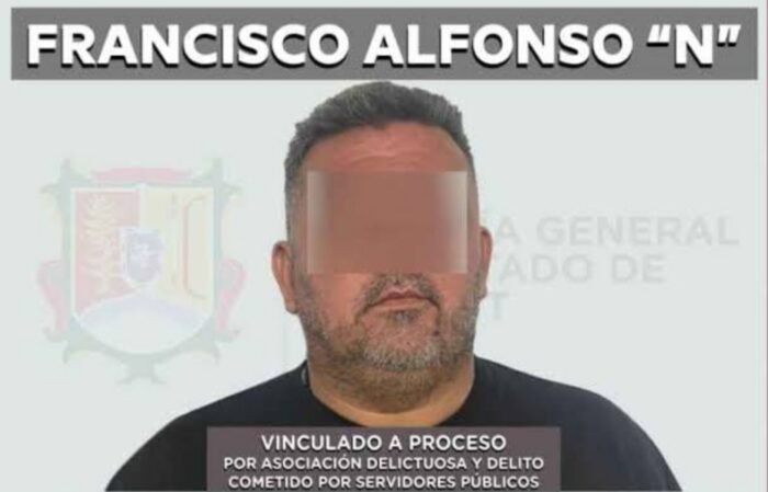 Nayarit | Vinculan a exescolta de Veytia por fosas clandestinas