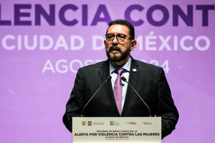 Renuncia Ulises Lara a la FGR tras revés de la fiscalía en Caso Agronitrogenados