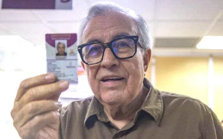 Rocha Moya reaparece; dice que enfrenta campaña de calumnias