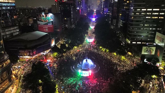 Tres personas murieron por asfixia durante festejos por victoria de México: Salud CDMX