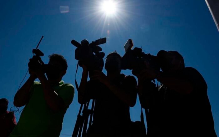 ‘¿Cuántos más tendremos que morir?’: RSF y medios exigen actuar ante violencia contra periodistas