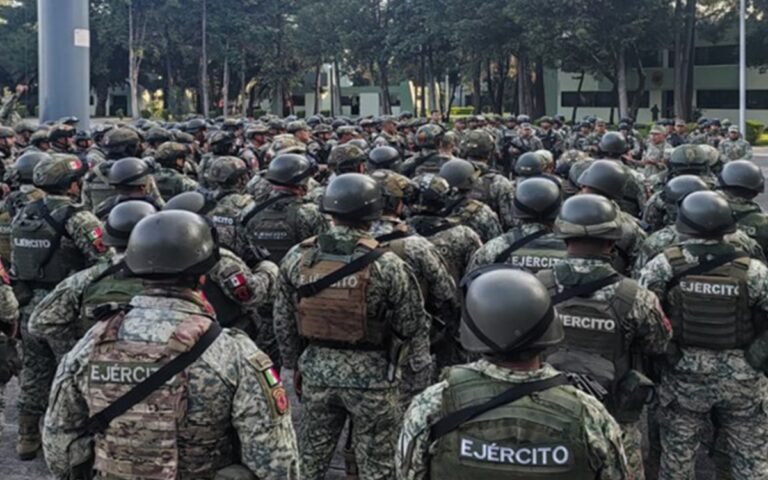 Despliegan 9,500 militares para proteger producción de aguacate en Michoacán