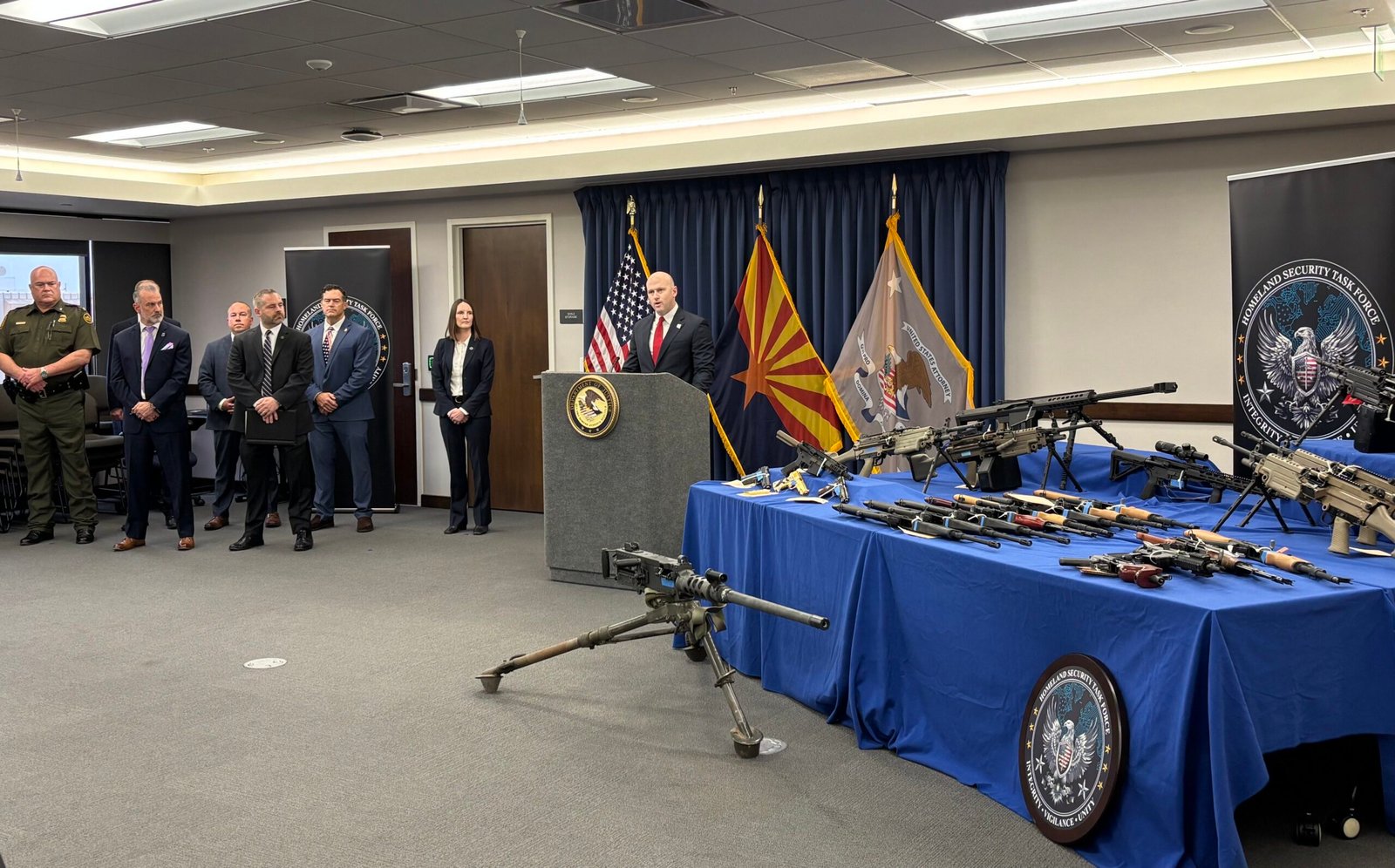 Estados Unidos desmantela red de contrabando de armas para cárteles mexicanos