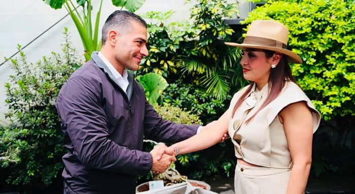 ‘¿Por qué esperó nueve meses?’: Grecia Quiroz a exsecretaria de Manzo