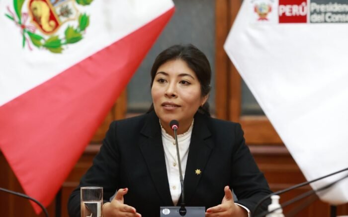 Sheinbaum reafirma respaldo de México a Pedro Castillo