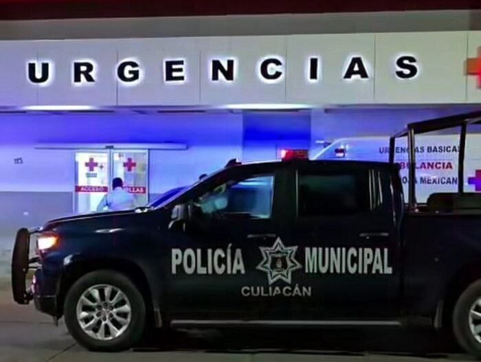 Sinaloa | Fallece niño al caerle elevador de carga en mercado