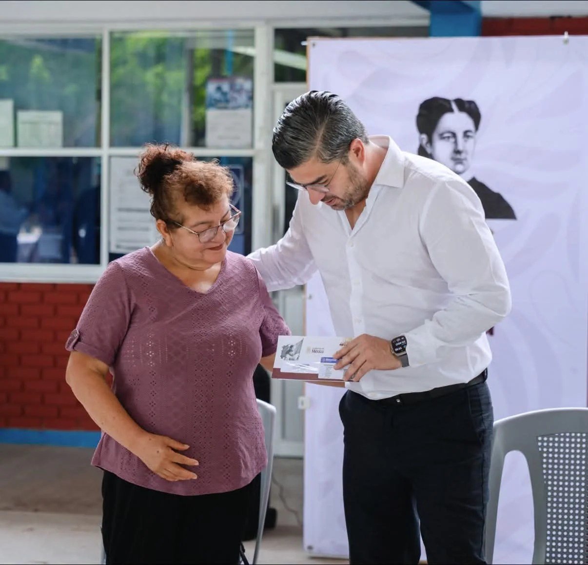 Daniel Cortina encabeza entrega de 123 tarjetas de la Pensión para el Bienestar de las personas adultas mayores y 180 mujeres bienestar.