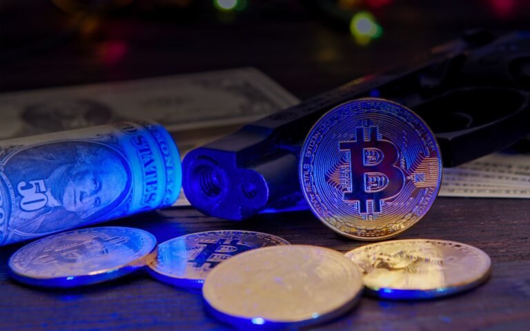 Criptocrimen: así usan los cárteles el Bitcoin para comprar fentanilo, lavar dinero y estafar