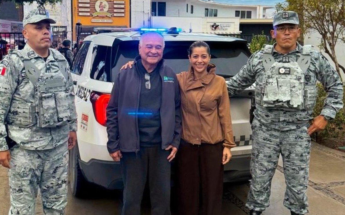 Ernesto Ruffo llegó a arresto domiciliario tras 40 horas de traslado por tierra