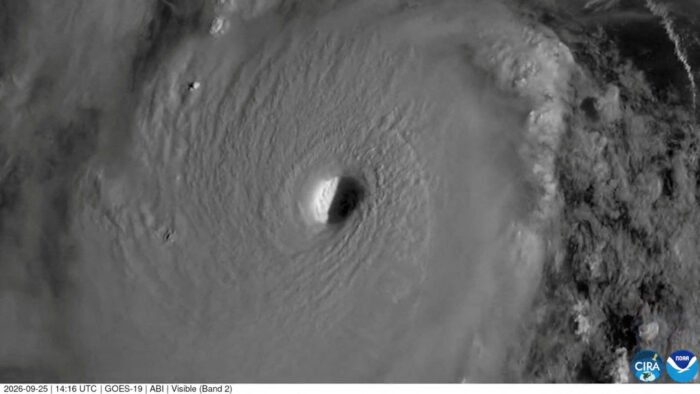 Huracán Polo avanza hacia BCS; tormenta Rachel genera lluvias en Guerrero y Oaxaca