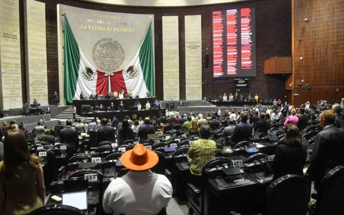 México avanza hacia una ley de IA entre críticas por falta de estrategia nacional