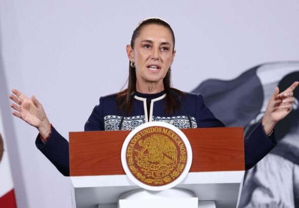 Sheinbaum critica a medios y cuestiona postura sobre el INE