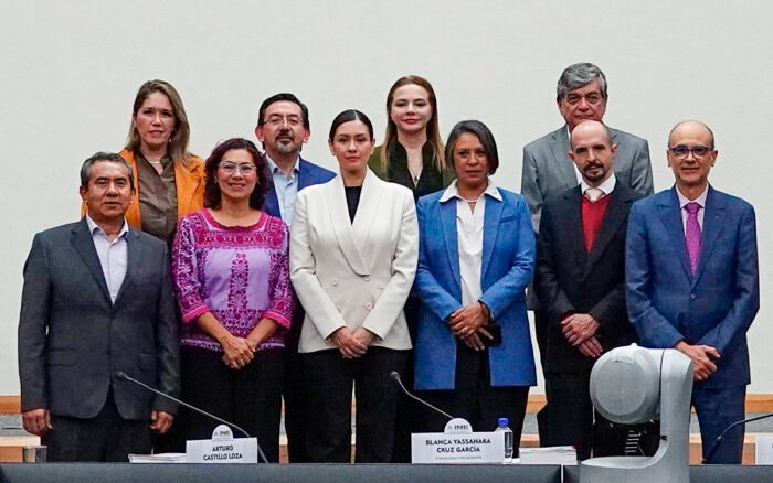 Blanca Cruz ofrece facilitar investigaciones sobre presuntas irregularidades en el INE; confirma tres renuncias