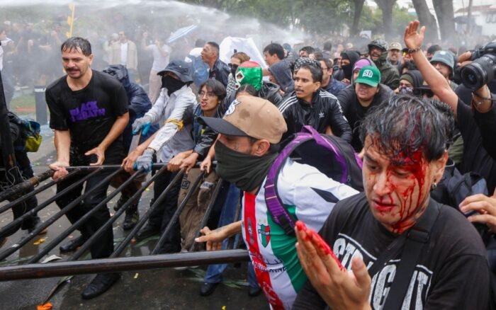 CNDH investiga abusos policiales en protesta por agua en Guadalajara