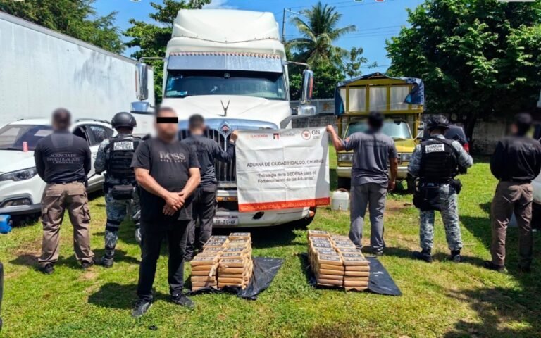 Decomisan 171 kilos de presunta cocaína ocultos en un camión en Chiapas